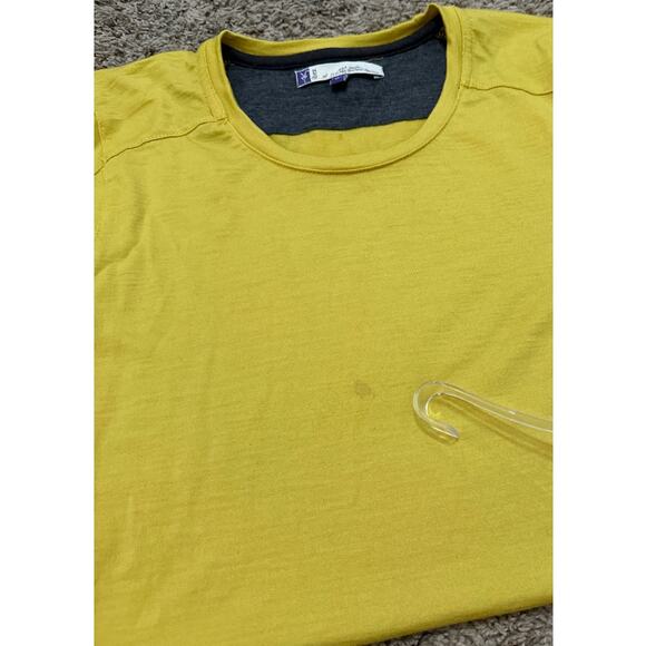 Ibex Merino Wool Short Sleeve Shirt Womens Size Medium *flaw* US Made - Picture 6 of 6